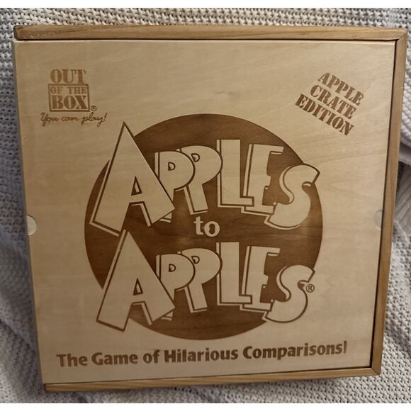 Apples to Apples Apple Crate Edition Party Card Game Wooden Box Complete - Picture 2 of 7